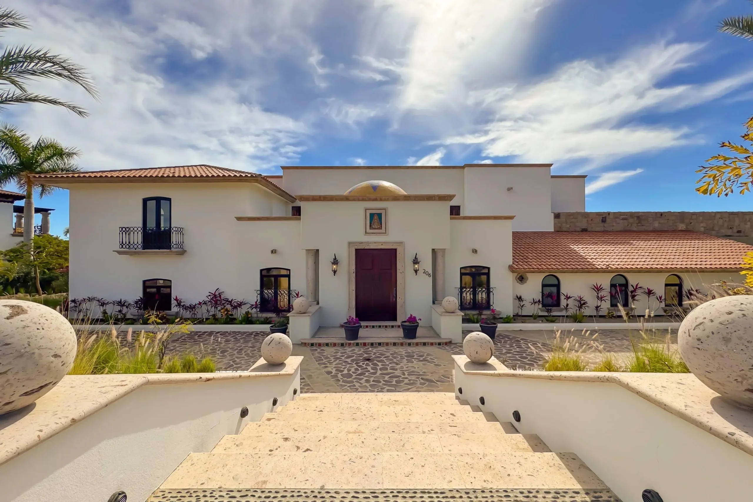 Custom Luxury Homes in Hacienda Cabo