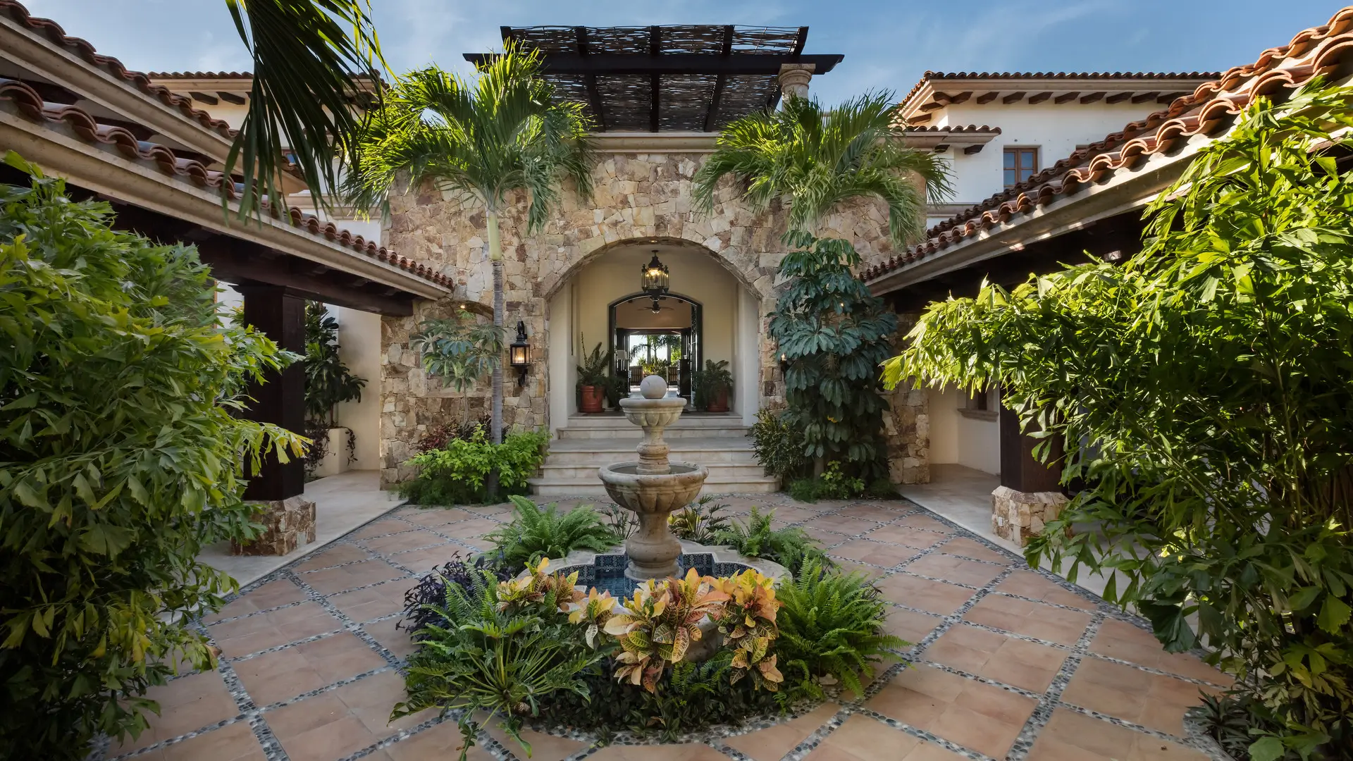Estate Investment in Hacienda Cabo