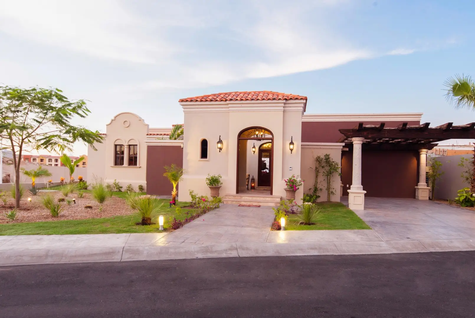 Prestigious Golf Homes with Hacienda