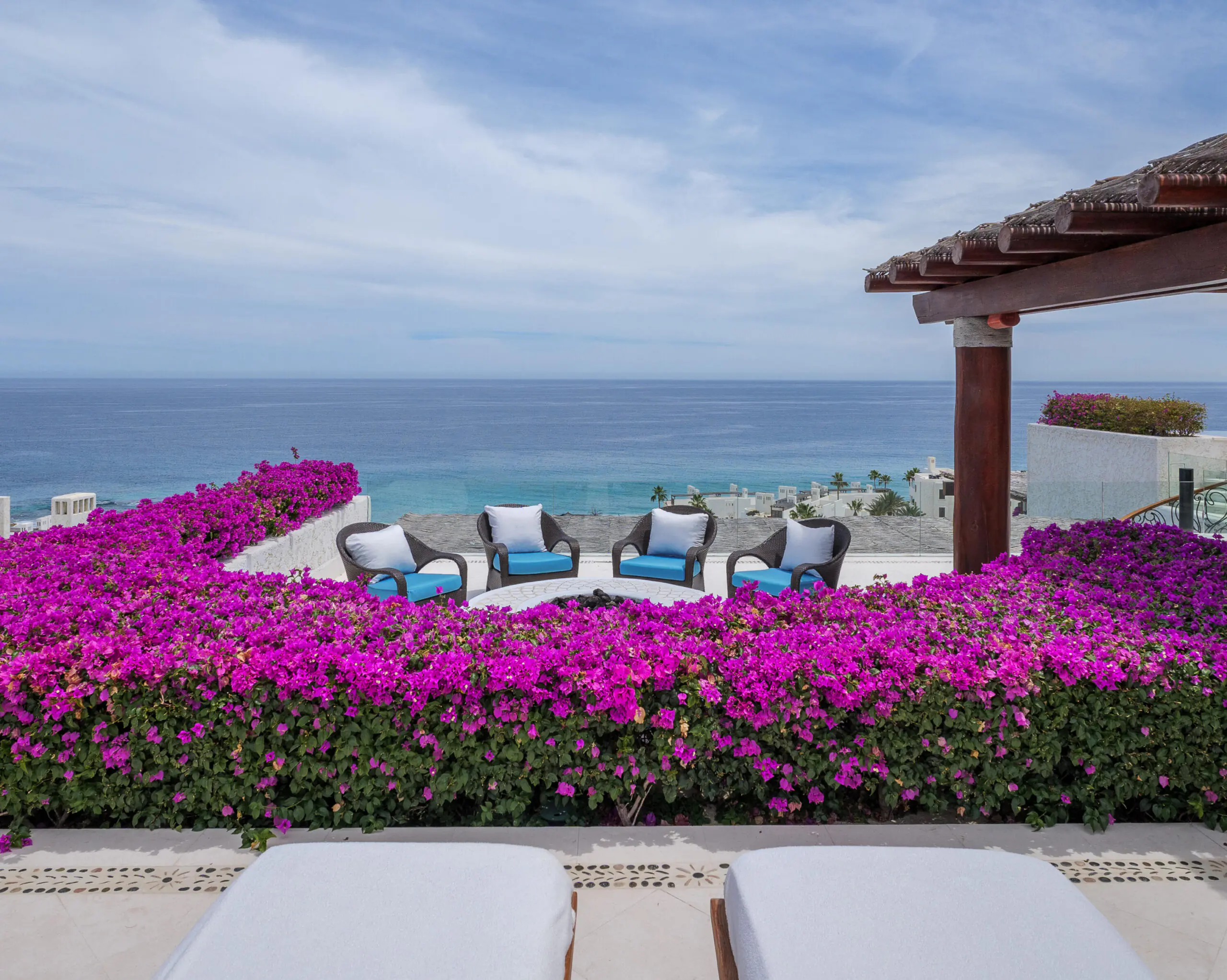 Hacienda CSL Hacienda Csl Discover the perfect blend of comfort and style in this Junior Penthouse, featuring 4 spacious bedrooms with stunning – One Homes beach, Cabo San Lucas, BS
